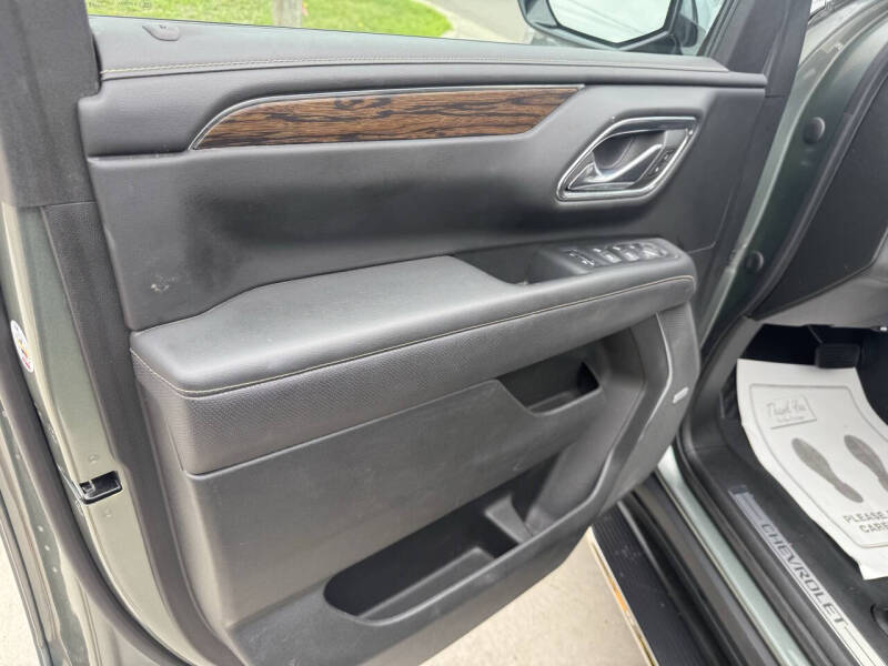 2023 Chevrolet Suburban Premier