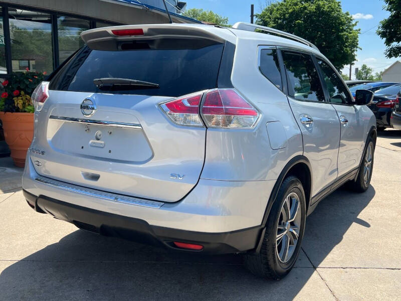 2016 Nissan Rogue SV