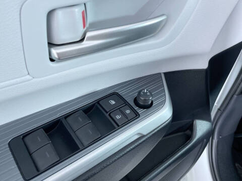 2025 Toyota Sienna XLE 7-Passenger