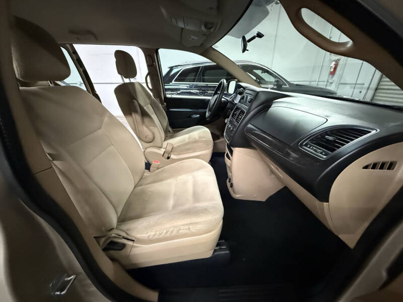 2015 Dodge Grand Caravan American Value Package