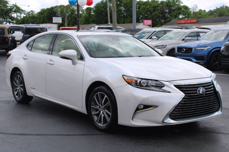 2016 Lexus ES 300h