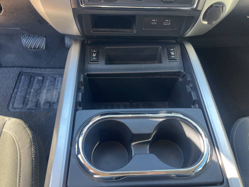 2021 Nissan Titan SV