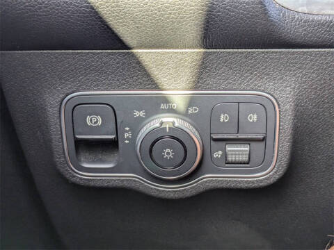 2023 Mercedes-Benz GLB GLB 250