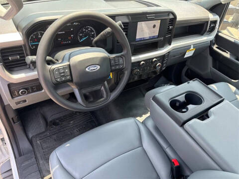 2025 Ford F-350 Super Duty XL