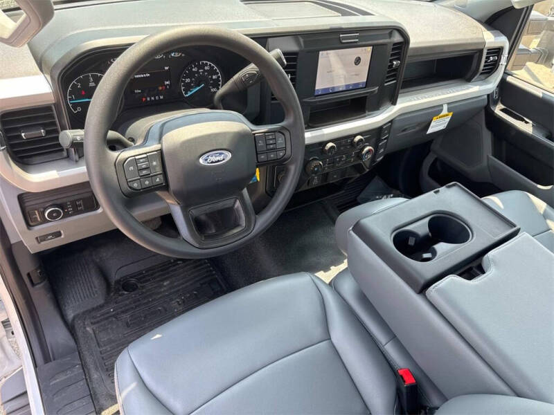 2025 Ford F-350 Super Duty XL