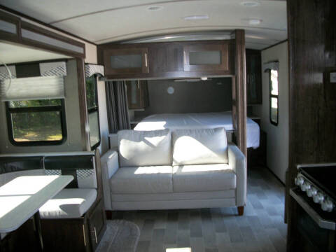 2020 Cruiser RV Embrace EL260