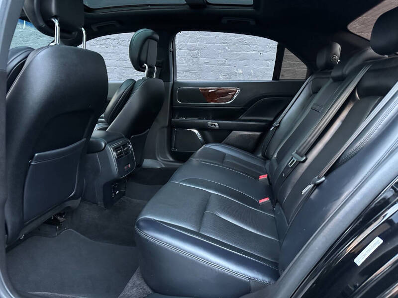 2018 Lincoln Continental Select