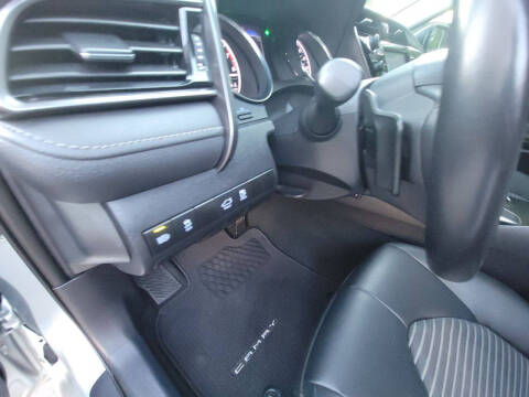 2020 Toyota Camry SE