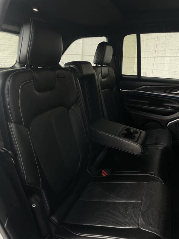 2023 Jeep Grand Cherokee Overland