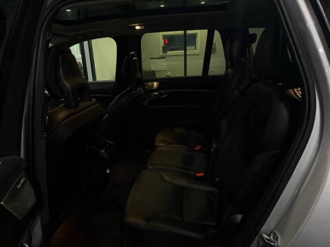 2018 Volvo XC90 T6 Momentum