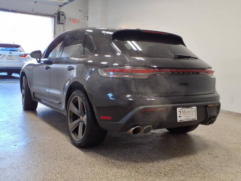 2022 Porsche Macan S
