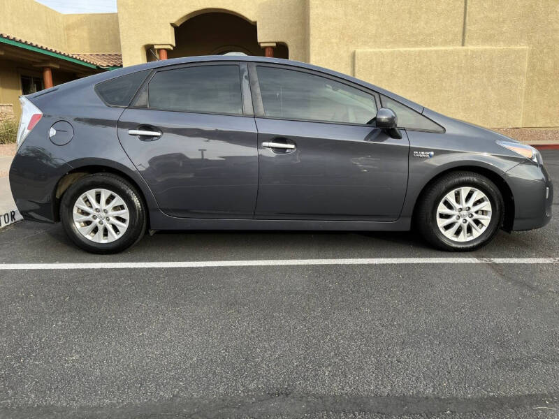 2015 Toyota Prius Plug-In Base photo 6