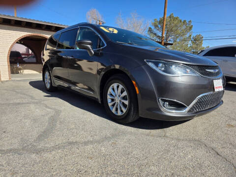 2019 Chrysler Pacifica for sale at FRANCIA MOTORS in El Paso TX