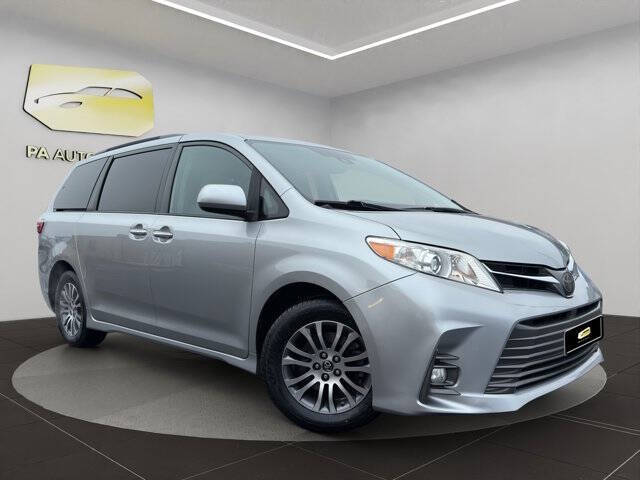 2020 Toyota Sienna XLE Premium 8-Passenger
