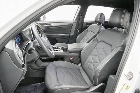 2024 Volkswagen Atlas Cross Sport SE 4Motion