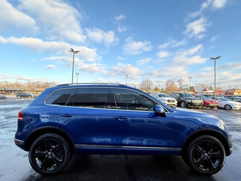 2017 Volkswagen Touareg V6 Wolfsburg