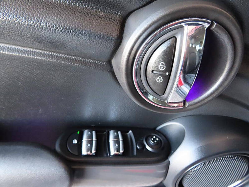 2017 MINI Hardtop 4 Door Cooper