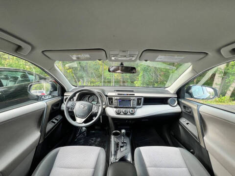 2013 Toyota RAV4 LE
