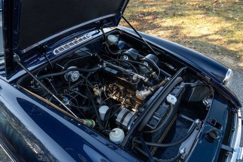 1973 MG B
