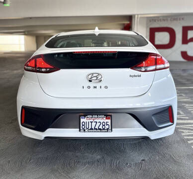 2020 Hyundai Ioniq Hybrid SE