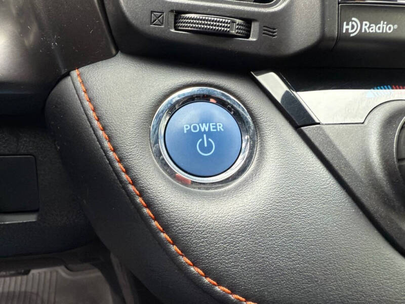 2017 Toyota RAV4 Hybrid SE