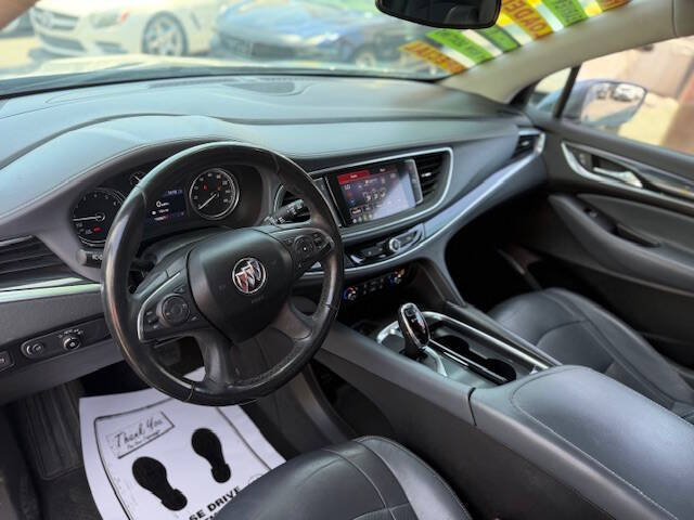 2020 Buick Enclave Essence