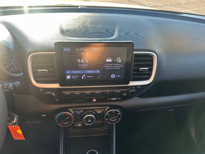 2022 Hyundai Venue SE