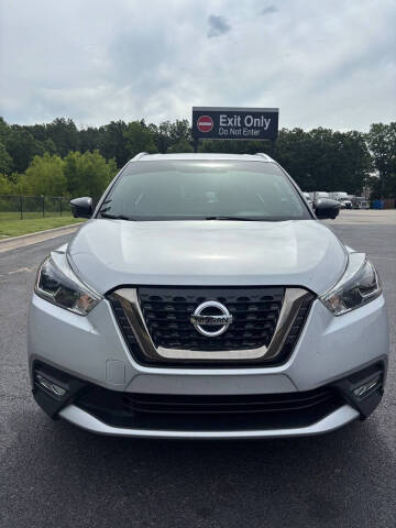 2019 Nissan Kicks SR