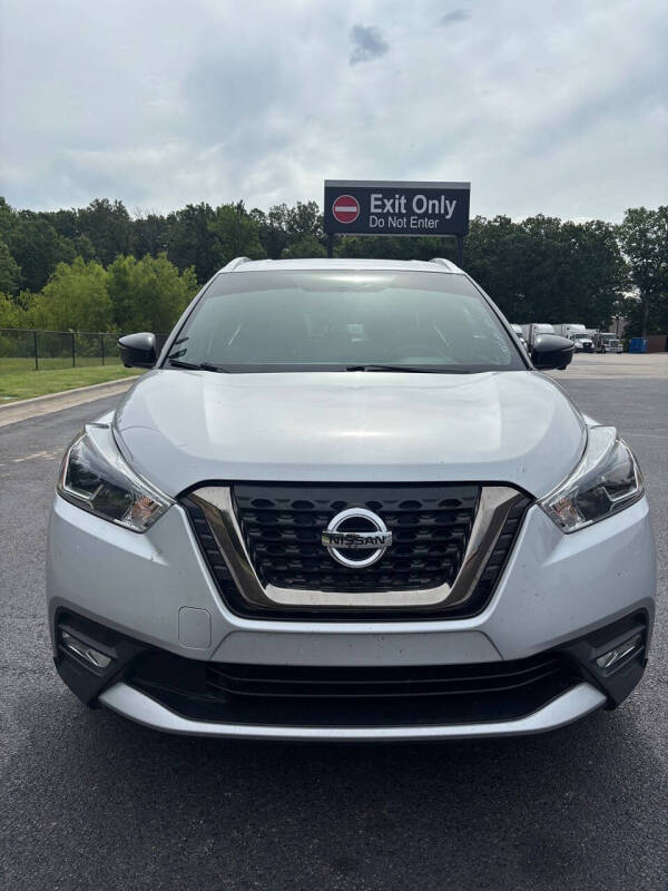 2019 Nissan Kicks SR