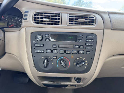 2006 Ford Taurus SE