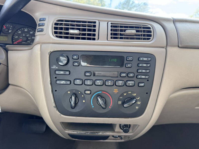 2006 Ford Taurus SE