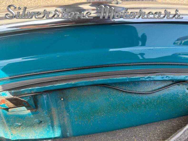 1946 Ford Super Deluxe