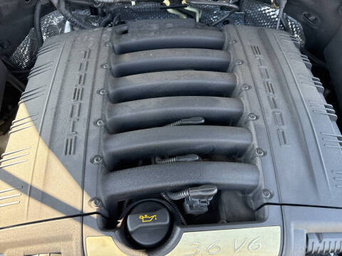 2017 Porsche Cayenne Platinum Edition