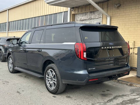 2025 Ford Expedition MAX Active