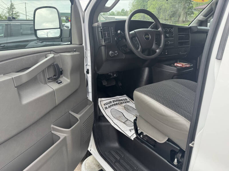 2024 Chevrolet Express 2500