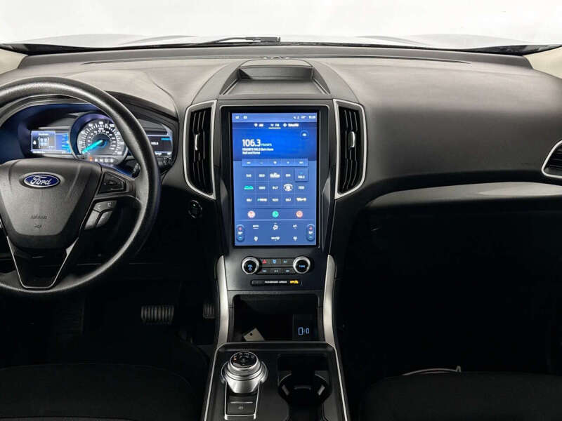 2023 Ford Edge SE