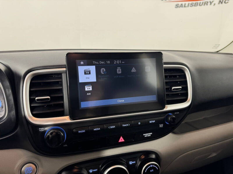 2024 Hyundai Venue SEL