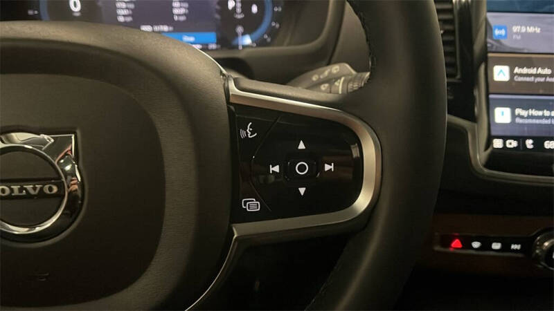 2024 Volvo XC90 B5 Plus Bright Theme