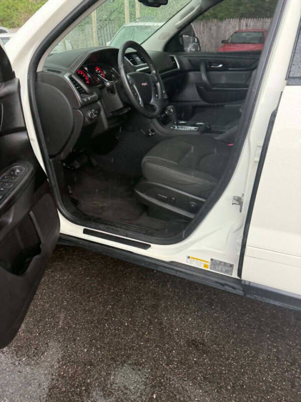 2014 GMC Acadia SLE-2