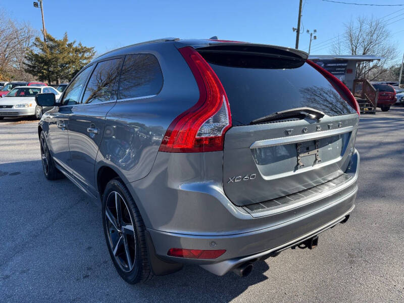 2016 Volvo XC60 T6 Drive-E R-Design Platinum