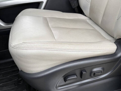 2020 Nissan Titan SL