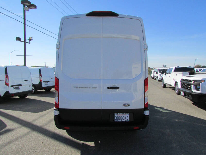 2023 Ford Transit 250