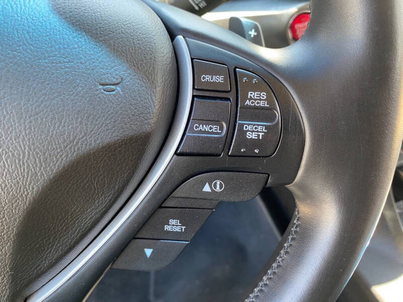 2013 Acura ILX 2.0L w/Tech