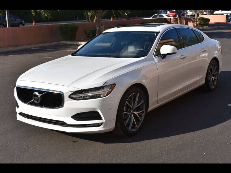 2017 Volvo S90 T5 Momentum