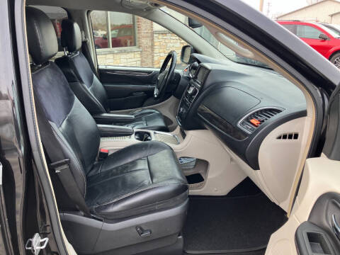 2013 Chrysler Town and Country Limited