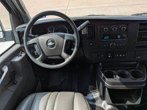 2023 Chevrolet Express 2500