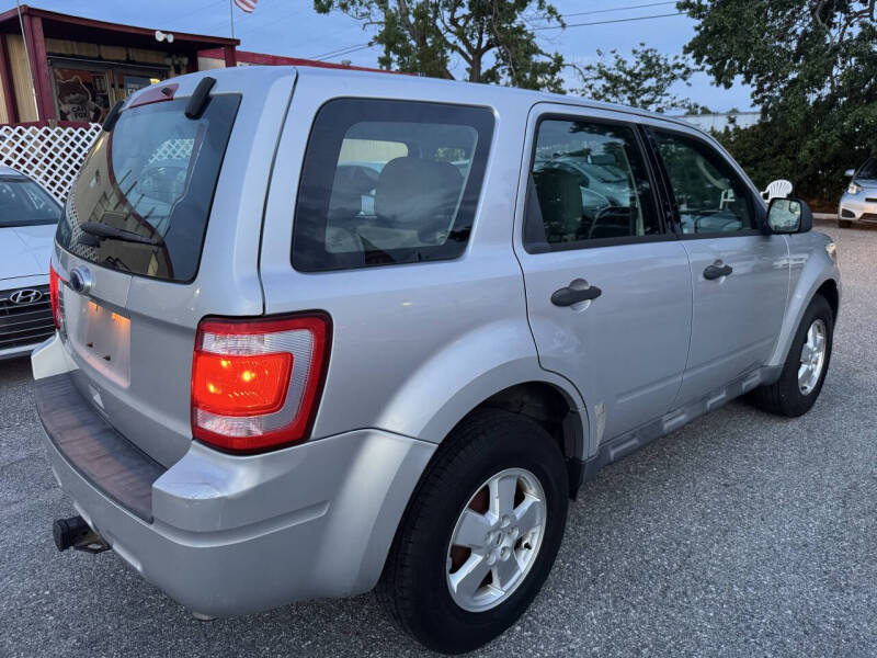 2011 Ford Escape XLS