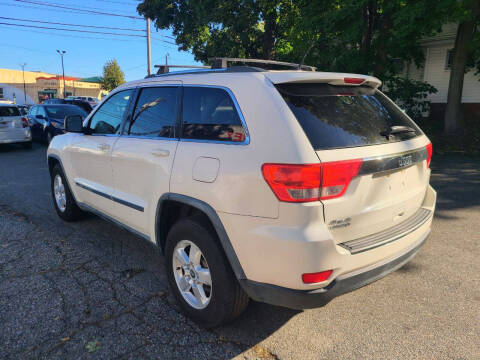 2011 Jeep Grand Cherokee Laredo