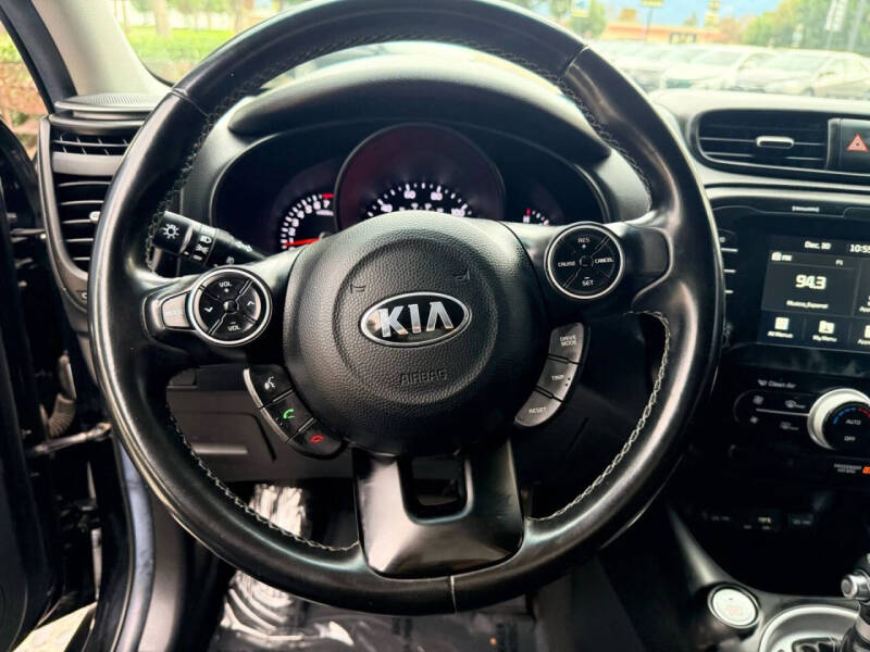 2017 Kia Soul +