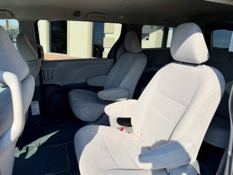 2020 Toyota Sienna L 7-Passenger